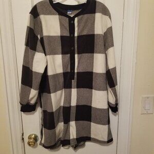 Women’s Fleece Pajamas Romper Size L and Flannel Santa Hat One Size Black/White